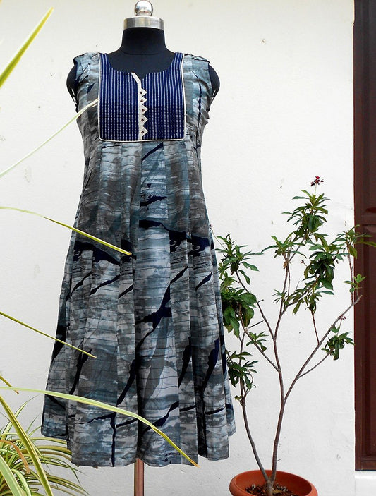 Aastha Greyish blue panelled kurti - STUDIO PEHEL