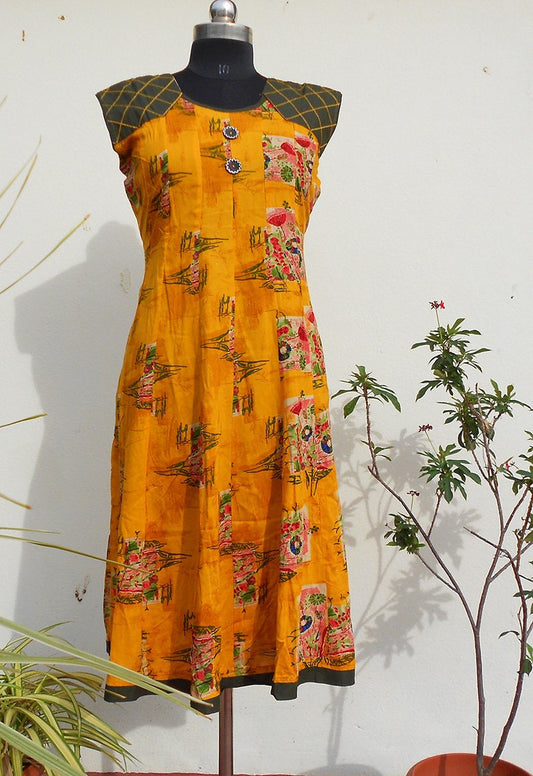 Aastha yellow  panelled kurti - STUDIO PEHEL