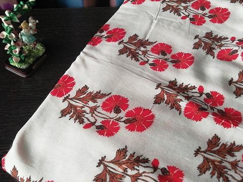 Cotton running fabrics or materials sourced from all over the country for online sale at cheap prices which are suitable for making salwars,kurtis,shirts,skirts & many more.
