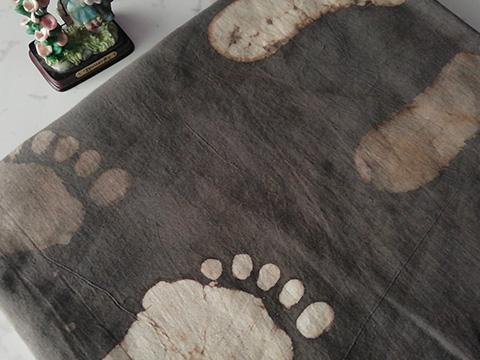 Cotton running fabrics or materials sourced from all over the country for online sale at cheap prices which are suitable for making salwars,kurtis,shirts,skirts & many more.