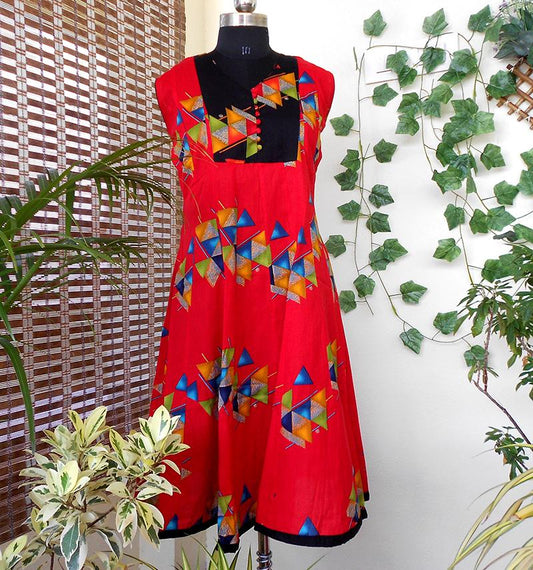 Aastha red & black geometry pannelled cotton kurti - STUDIO PEHEL