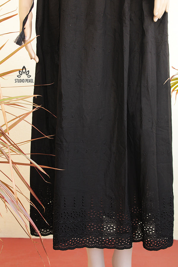 SASSAFRAS Women Maxi Black Dress - Buy SASSAFRAS Women Maxi Black Dress  Online at Best Prices in India | Flipkart.com